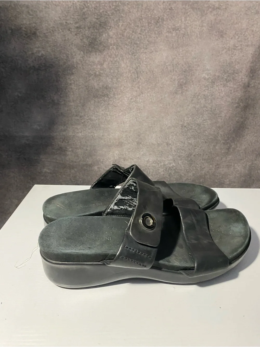 N/A comfortable men